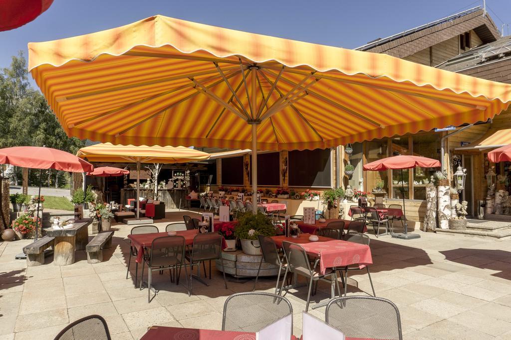 Hotel-Restaurant Ronalp Burchen Bagian luar foto