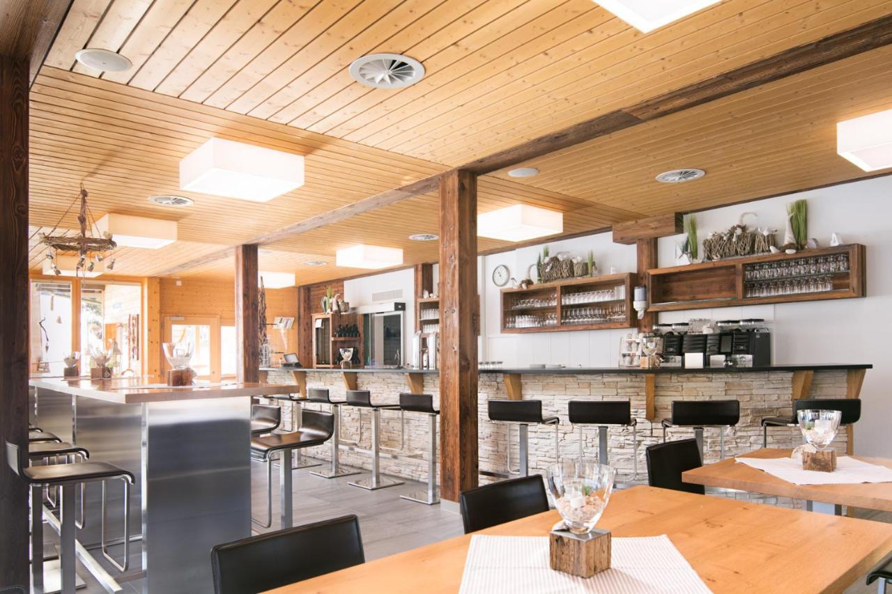 Hotel-Restaurant Ronalp Burchen Bagian luar foto